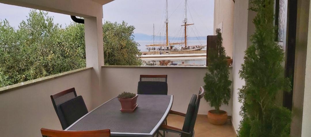 Apartment Iva Nijvice Zewnętrze zdjęcie