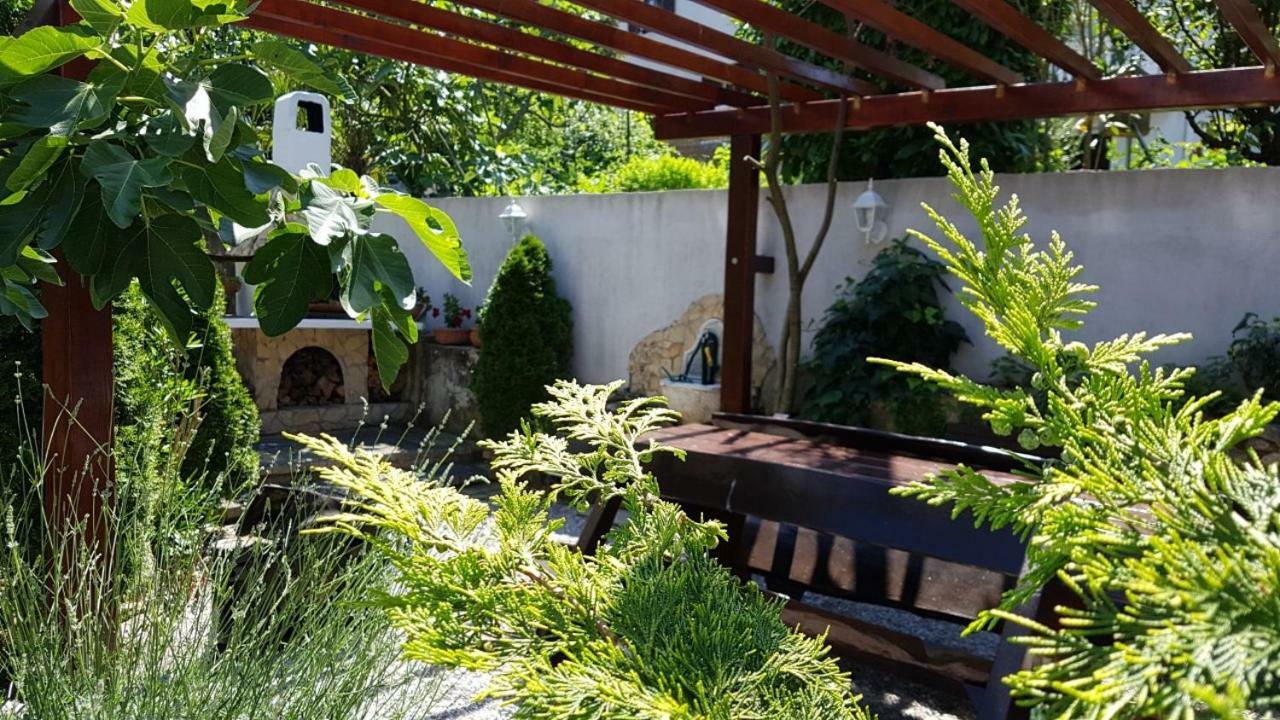 Apartment Iva Nijvice Zewnętrze zdjęcie
